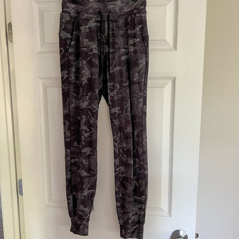 Lululemon | Ready to Rulu Joggers - Picture 2 of 5